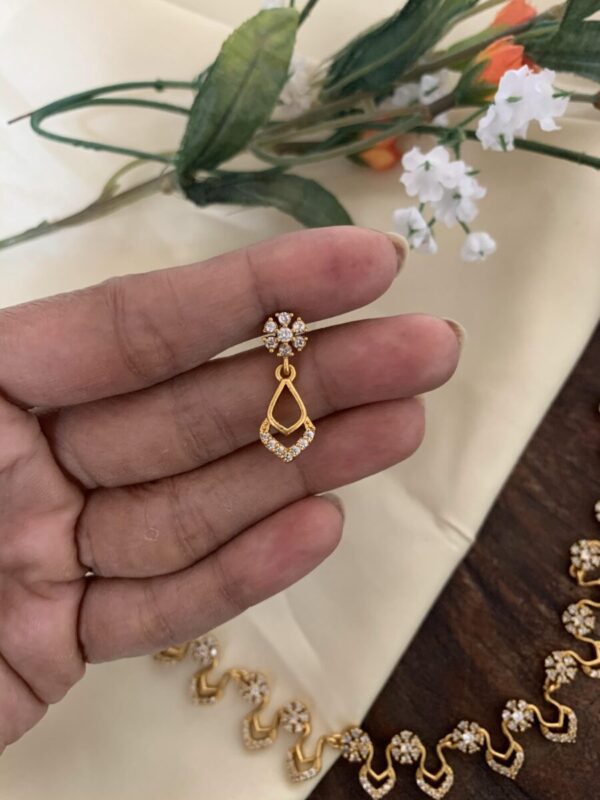 Simplistic diamonds