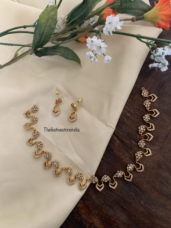 Simplistic diamonds