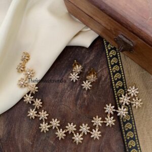 Golden starry diamonds