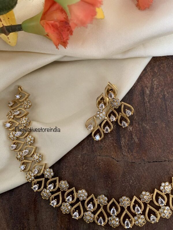 All white tikka style set