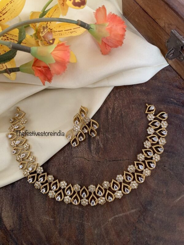All white tikka style set