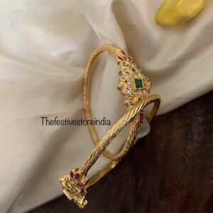 Mopp gold bangles