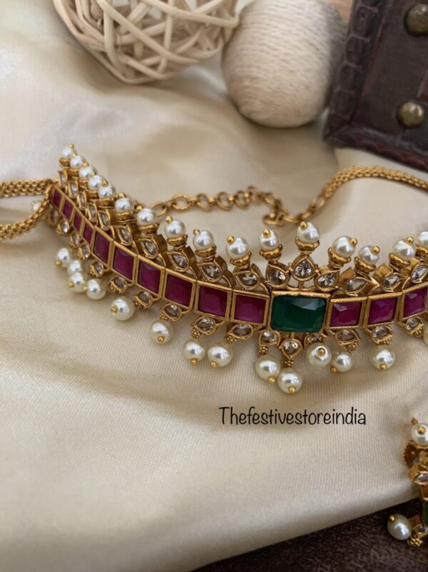 Kemp and kundan choker set