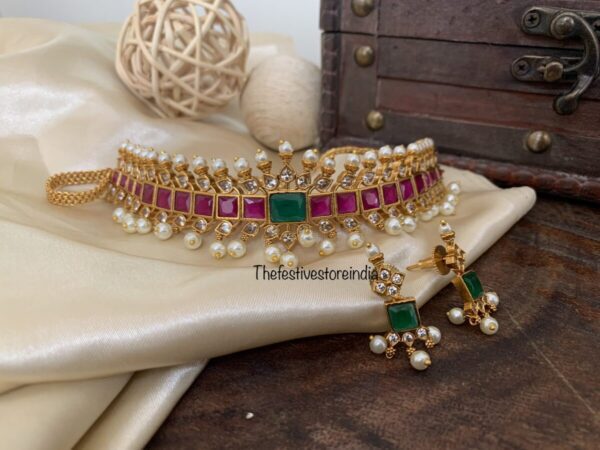 Kemp and kundan choker set