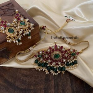 Kemp choker with green beads
