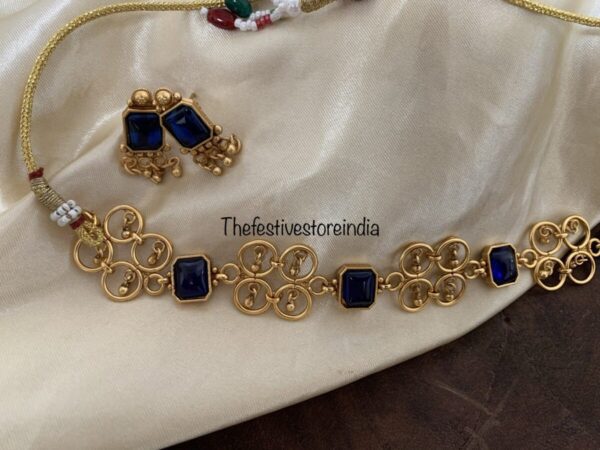 Royal blue contemporary loop choker set