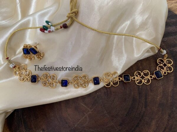Royal blue contemporary loop choker set