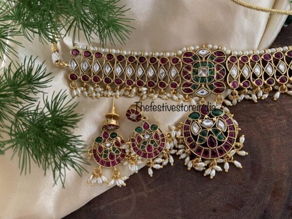 High neck kemp with rice pearls set