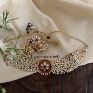 Cluster pearls choker set