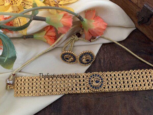 Navilu knit navy blue choker set