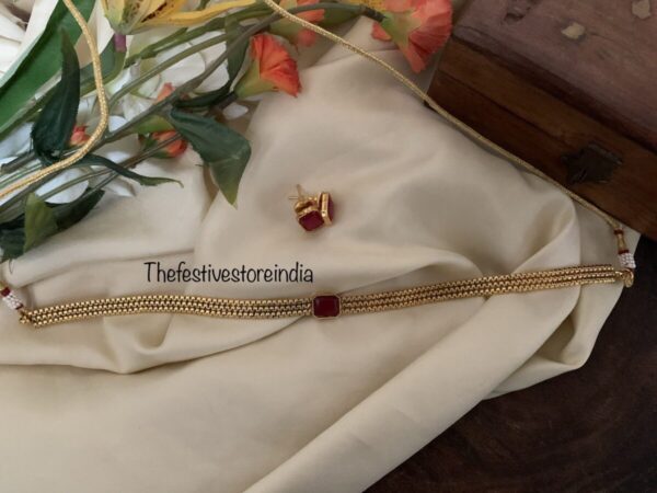 Red block choker set