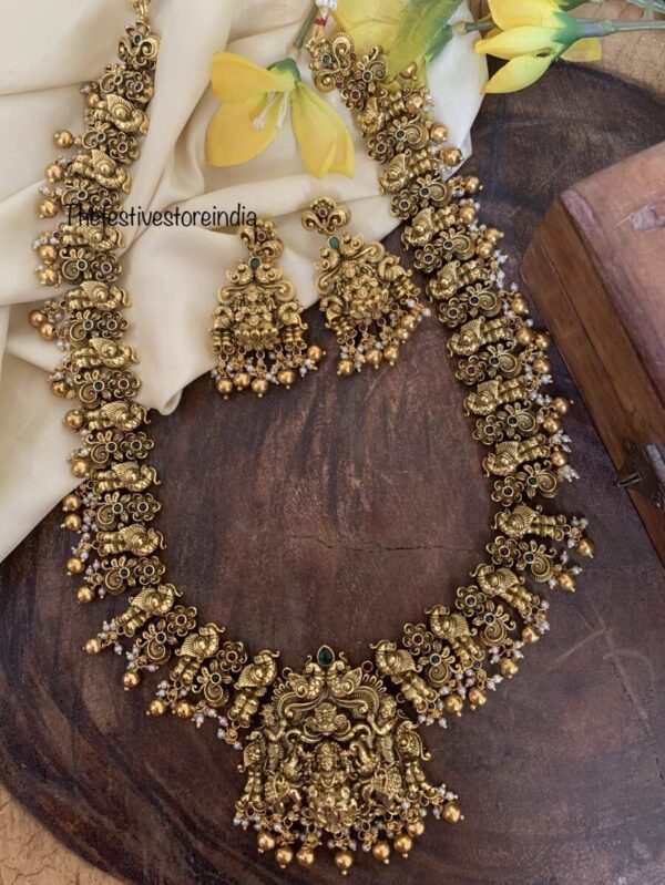 Lakshmi navilu antique polish haaram set