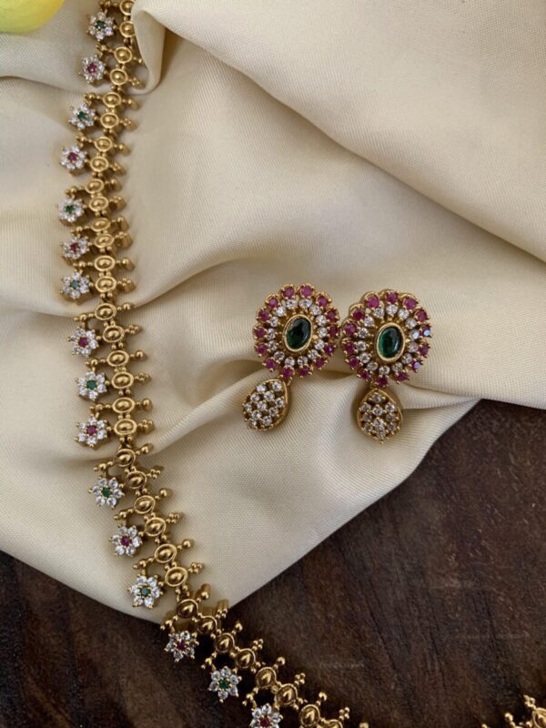 Floral bottu maala set