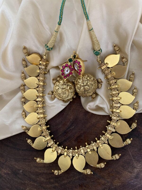 Mid Length mango haaaram set
