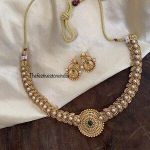 Leafy pearls