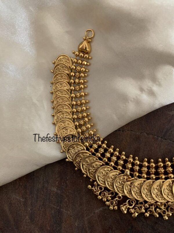 Short lakshmi kaasu necklace