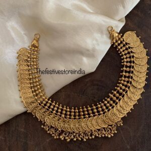 Short lakshmi kaasu necklace
