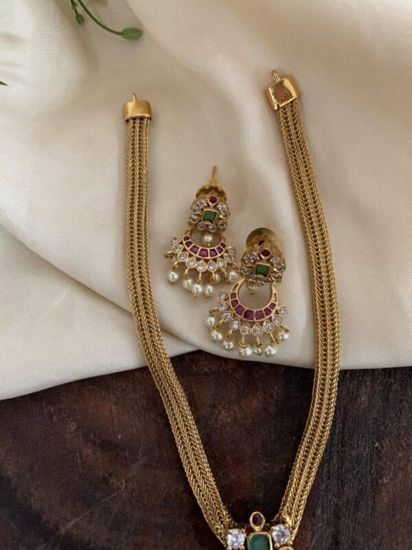 Chandbali set