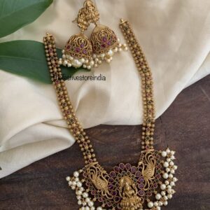 Lakshmi and pearls
