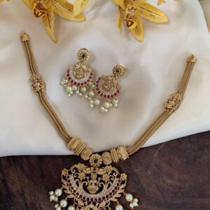 Single pendant lakshmi set