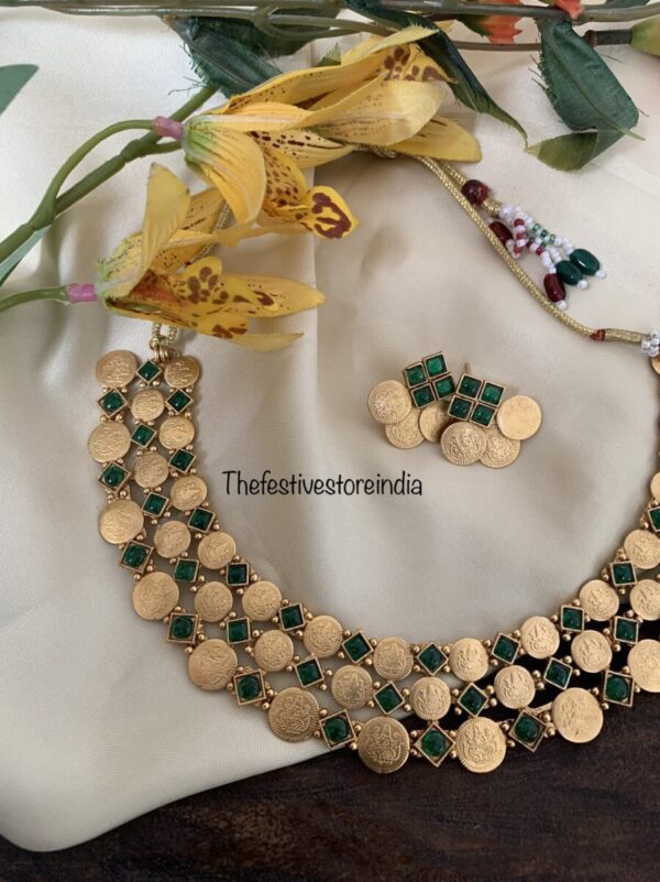 Three layer Kaasu necklace set