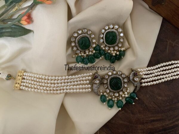 Victorian green choker set