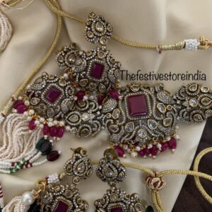 Victorian maroon block choker set