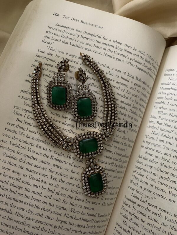 Statement Victorian Green block set