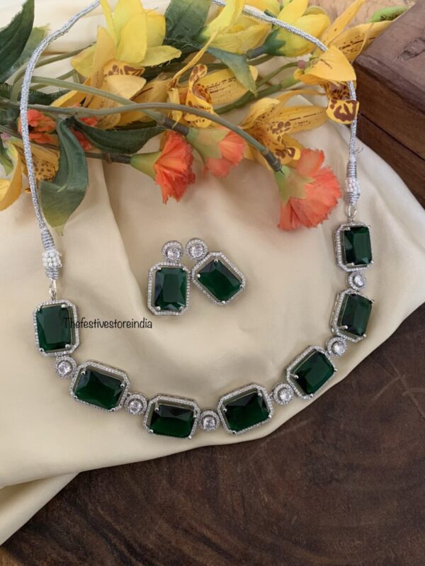 Emerald block choker/necklace set