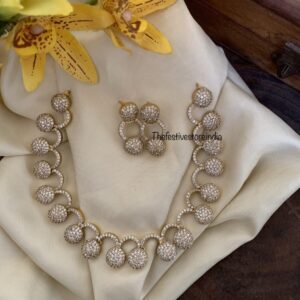 Bottu AD necklace set