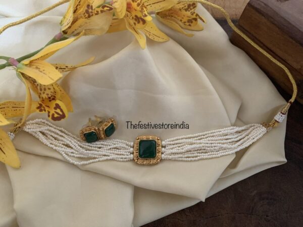 Budgeted Emerald pearl choker set
