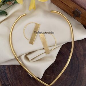Contemporary Neckcuff and earrings