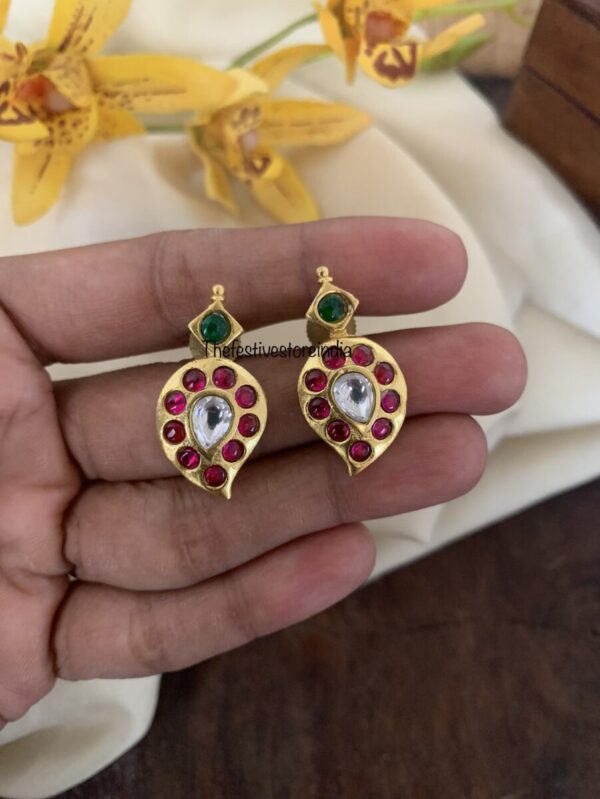 Jadau maanga studs