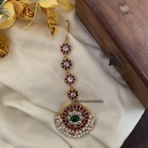 Bridal maangtikka