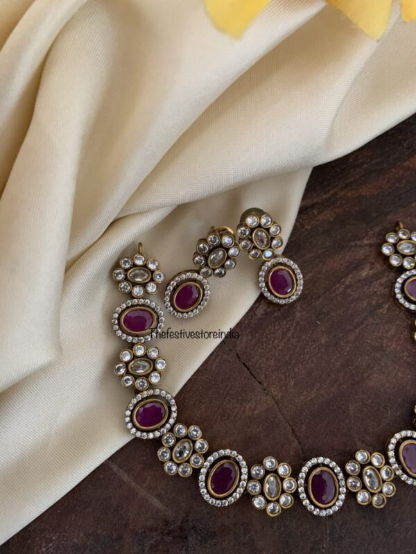 Victorian minimalist floral set - Maroon