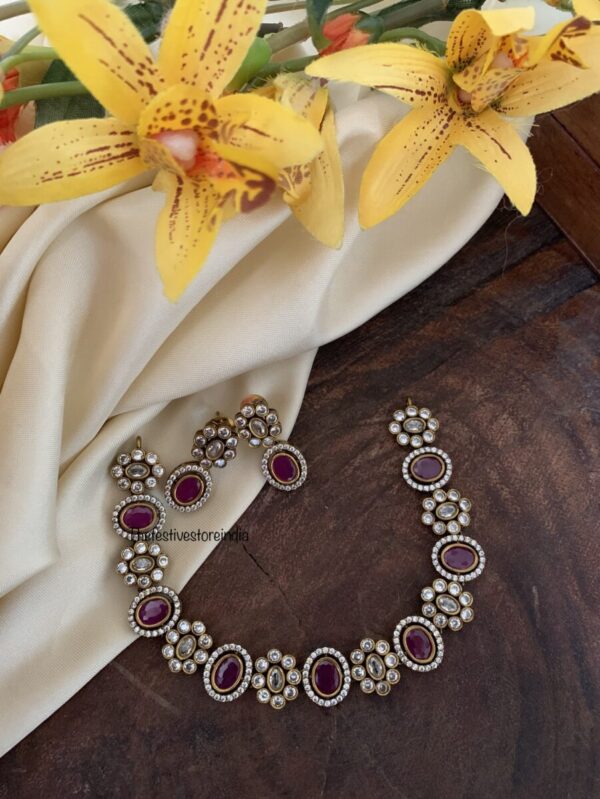 Victorian minimalist floral set - Maroon