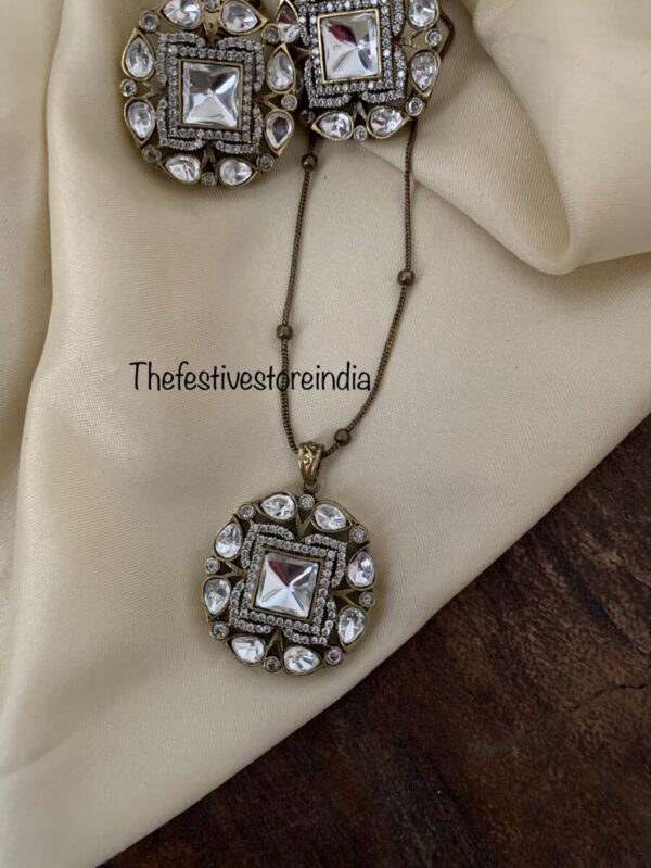 White Victorian Pendant set