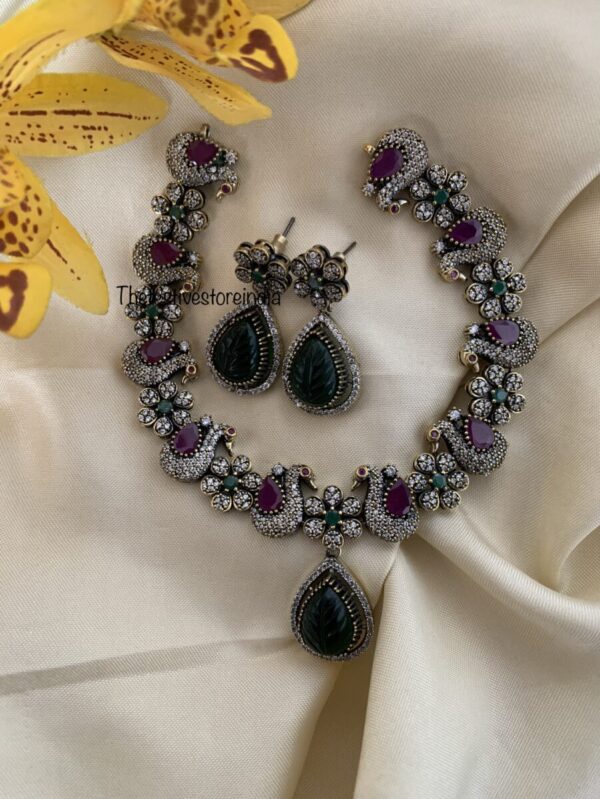 Victorian drops - Green