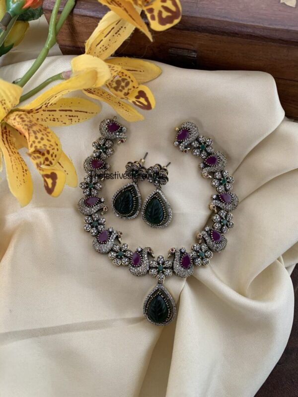 Victorian drops - Green