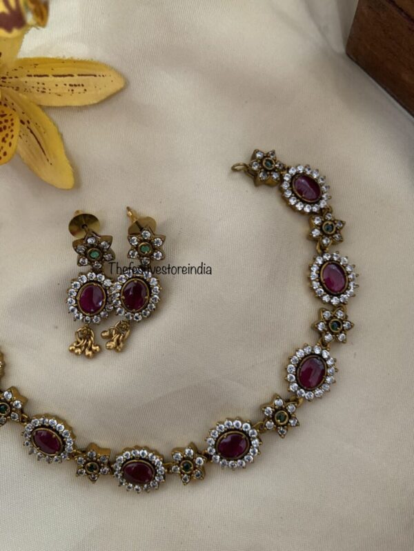 Simplistic Ruby Victorian set