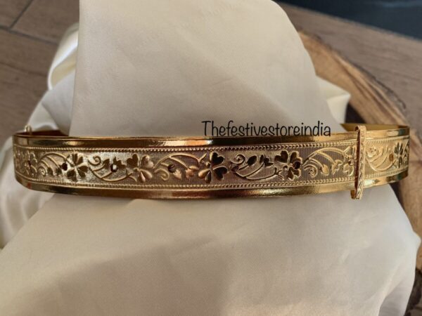 Pattern gold hipbelt
