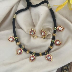 Black thread jadau maanga set