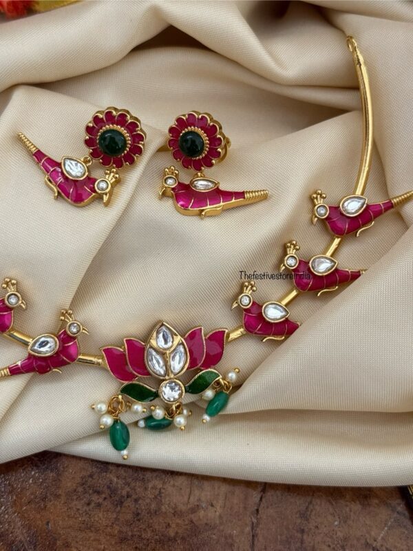 Enamel painted Parrot hasli set