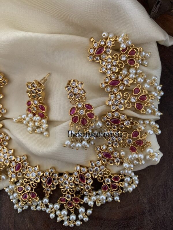 Red and White guttapusalu set