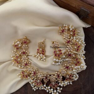 Red and White guttapusalu set
