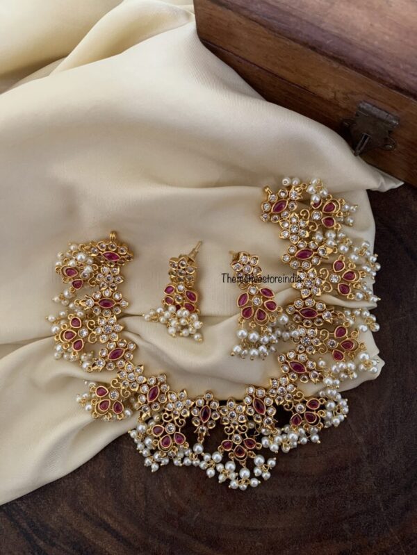 Red and White guttapusalu set