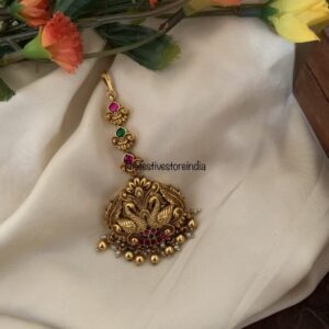 Navilu gold maangtikka