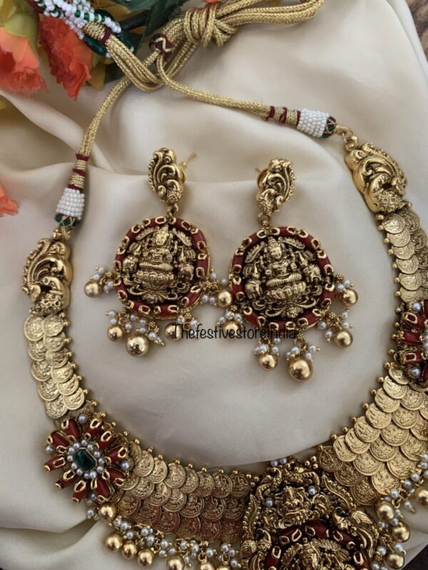 Kaasu coral necklace set