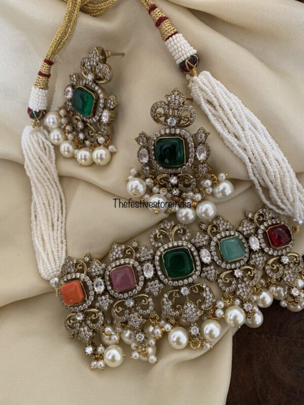 Victorian multi color choker set