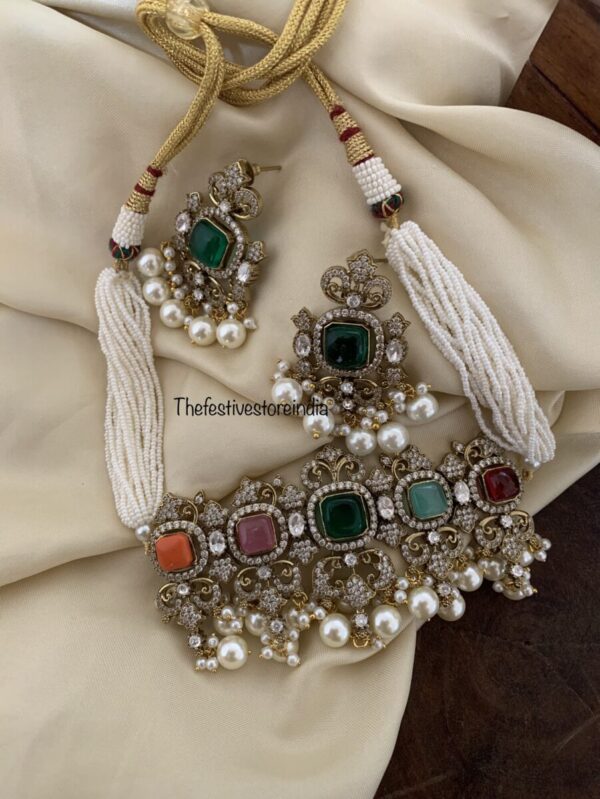 Victorian multi color choker set